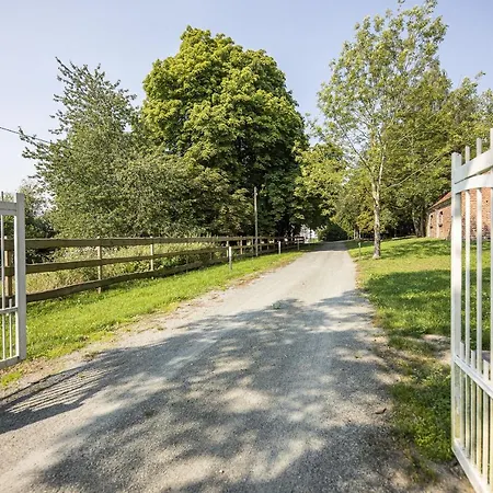 Gutshaus Silvitz Nr 03 Mit Sauna- Und Schwimmbadnutzung Im Ahoi Erlebnisbad Sellin Lejlighed *