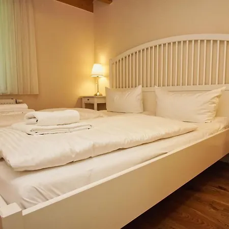 Apartment Gutshaus Silvitz: Beachside Serenity With Ahoi Access Bergen Auf Rugen