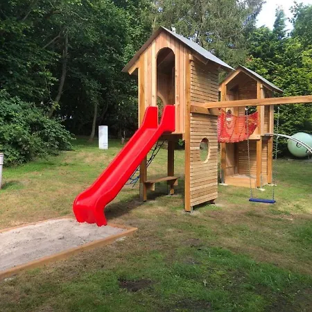Gutshaus Silvitz Nr 03 Mit Sauna- Und Schwimmbadnutzung Im Ahoi Erlebnisbad Sellin Lejlighed