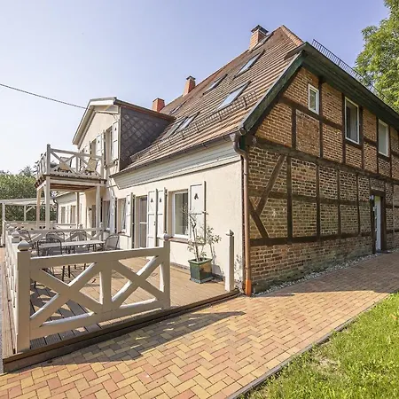 Apartment Gutshaus Silvitz: Beachside Serenity With Ahoi Access
