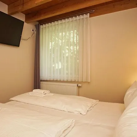 Gutshaus Silvitz Nr 03 Mit Sauna- Und Schwimmbadnutzung Im Ahoi Erlebnisbad Sellin Lejlighed