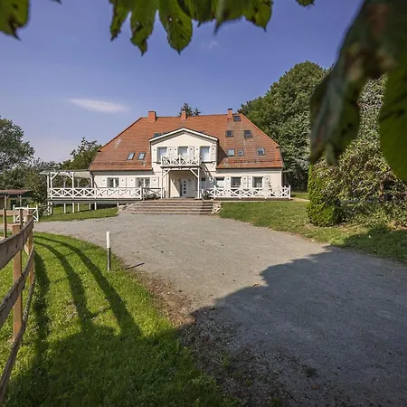 Gutshaus Silvitz Nr 03 Mit Sauna- Und Schwimmbadnutzung Im Ahoi Erlebnisbad Sellin