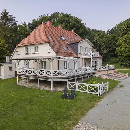 Gutshaus Silvitz Nr 03 Mit Sauna- Und Schwimmbadnutzung Im Ahoi Erlebnisbad Sellin Bergen Auf Rugen