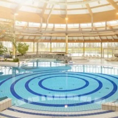 Gutshaus Silvitz Nr 03 Mit Sauna- Und Schwimmbadnutzung Im Ahoi Erlebnisbad Sellin Bergen Auf Rugen