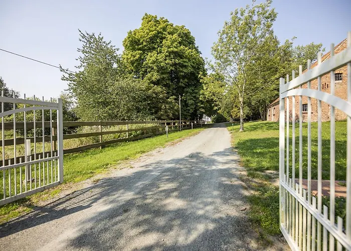 Ruhig Und Idyllische Lage, Strandnah, Gratis Nutzung Vom Ahoi Erlebnisbad Und Sauna In Sellin - Gutshaus Silvitz 03 Διαμέρισμα *