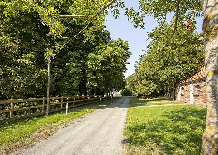 Ruhig Und Idyllische Lage, Strandnah, Gratis Nutzung Vom Ahoi Erlebnisbad Und Sauna In Sellin - Gutshaus Silvitz 03 * Bergen Auf Rugen
