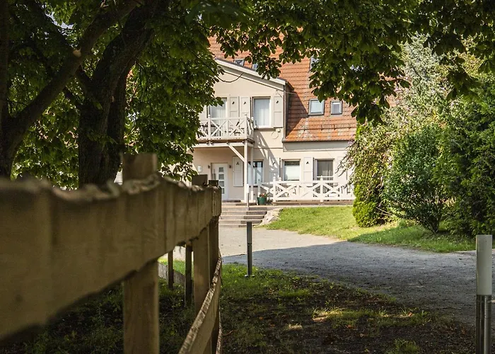 Διαμέρισμα Ruhig Und Idyllische Lage, Strandnah, Gratis Nutzung Vom Ahoi Erlebnisbad Und Sauna In Sellin - Gutshaus Silvitz 03 *
